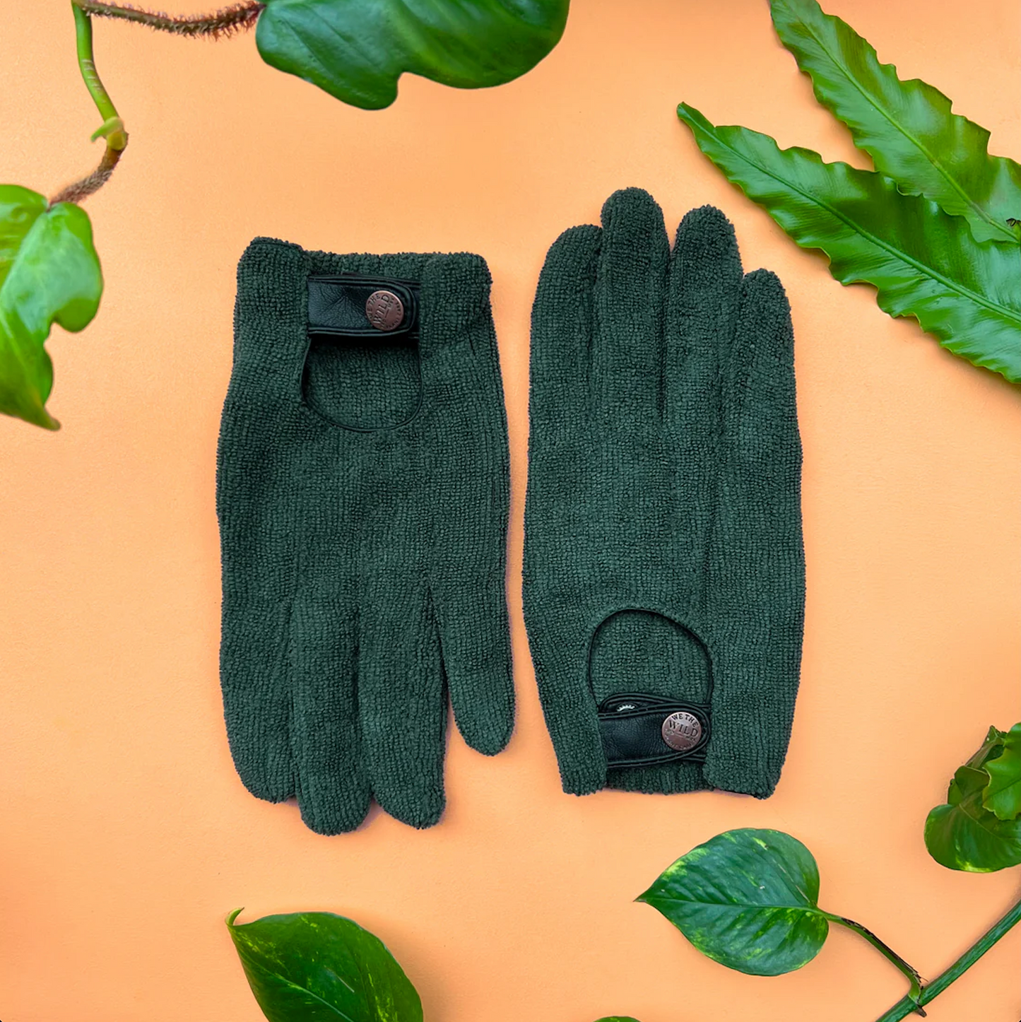 WE THE WILD - Leaf Cleaning Gloves